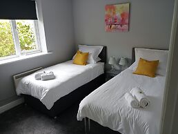 Beautiful and Secluded ,detached Garden Apartment