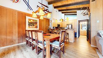 Chateau Sans Nom #19 4 Bedroom Condo by RedAwning