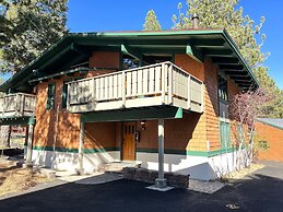 Chateau Sans Nom #19 4 Bedroom Condo by RedAwning