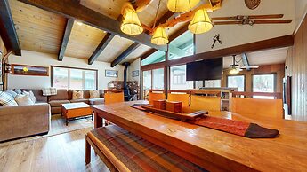 Chateau Sans Nom #19 4 Bedroom Condo by RedAwning