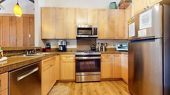 Chateau Sans Nom #19 4 Bedroom Condo by RedAwning