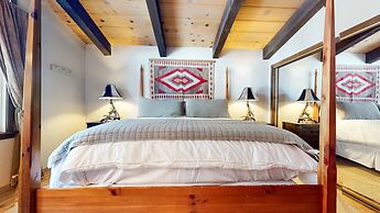 Chateau Sans Nom #19 4 Bedroom Condo by RedAwning