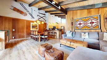 Chateau Sans Nom #19 4 Bedroom Condo by RedAwning