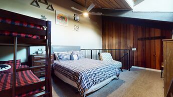 Chamonix #72 2 Bedroom Condo by Redawning