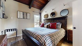 Chamonix #72 2 Bedroom Condo by Redawning