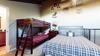 Chamonix #72 2 Bedroom Condo by Redawning