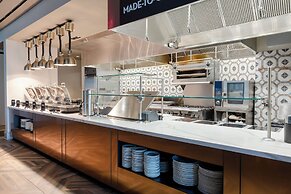 Embassy Suites by Hilton Virginia Beach Oceanfront Resort