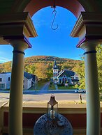 Arts Inn