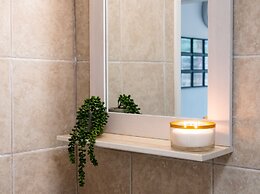 Riverwalk Apartment One