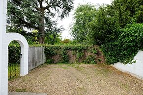 Riverwalk Apartment One