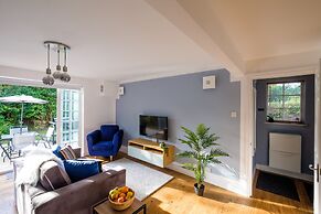 Riverwalk Apartment One