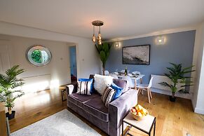 Riverwalk Apartment One