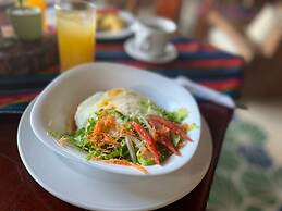 hotel y hostal nojoch che