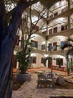 hotel y hostal nojoch che