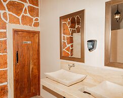 hotel y hostal nojoch che