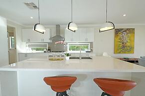 Luxury Waterfront SpaciousHouse Lakeview