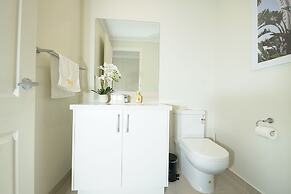 Luxury Waterfront SpaciousHouse Lakeview