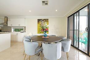 Luxury Waterfront SpaciousHouse Lakeview