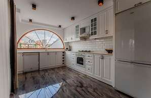 Luxurious Villa With Private Pool in Antalya