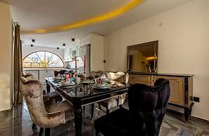 Luxurious Villa With Private Pool in Antalya