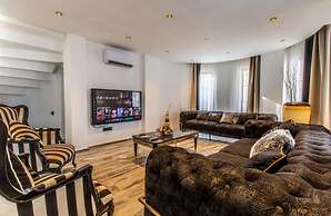 Luxurious Villa With Private Pool in Antalya