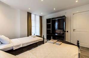 Luxurious Villa With Private Pool in Antalya