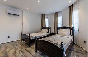 Luxurious Villa With Private Pool in Antalya