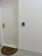 Apartment U Muzea and Vaclavske Namesti