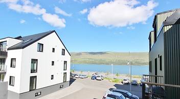 New Downtown Apartment With Free Parking