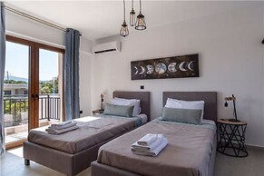 Cretan Residence With Pool