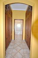 Large Country Villa With Private Pool, Vilamoura