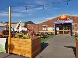 Cozy Coastal Retreat in Brean