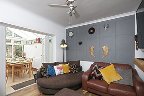 Urban Retreat Hot Tub Bar Ev Charger