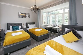 Urban Retreat Hot Tub Bar Ev Charger