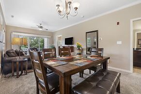 Relaxing at the Majestic