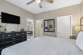 Relaxing at the Majestic