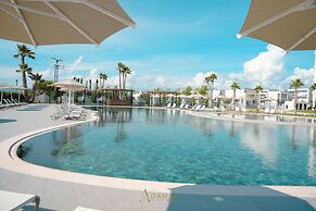 Adamas Resort & Hotel