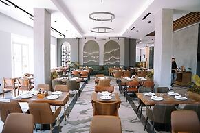 Adamas Resort & Hotel