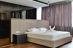 Adamas Resort & Hotel