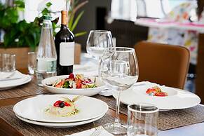 Adamas Resort & Hotel