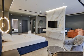 Adamas Resort & Hotel