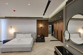 Adamas Resort & Hotel