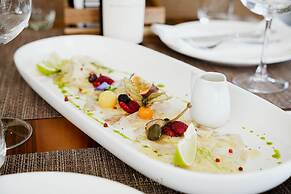 Adamas Resort & Hotel