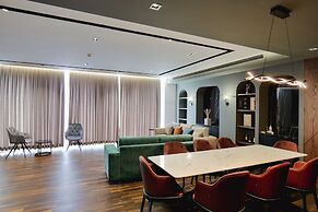 Adamas Resort & Hotel