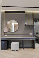 Adamas Resort & Hotel