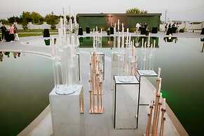 Adamas Resort & Hotel