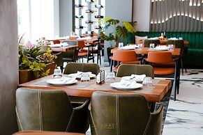 Adamas Resort & Hotel