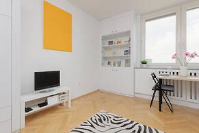 Studio Wojska Polskiego by Renters