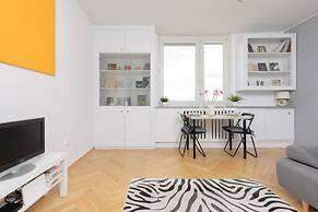 Studio Wojska Polskiego by Renters