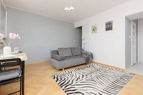 Studio Wojska Polskiego by Renters